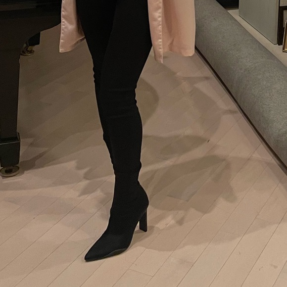 Black Boots - Picture 2 of 7